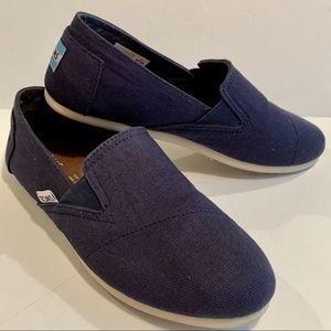 Toms Classic Blue Canvas‎ Shoes 7